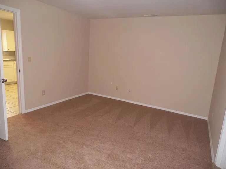 5643 46th Ln SE — Photo 9