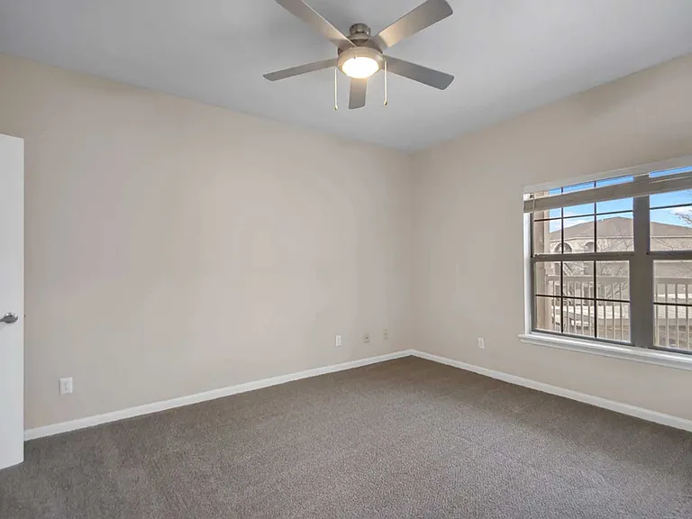 Parham Pointe — Photo 35