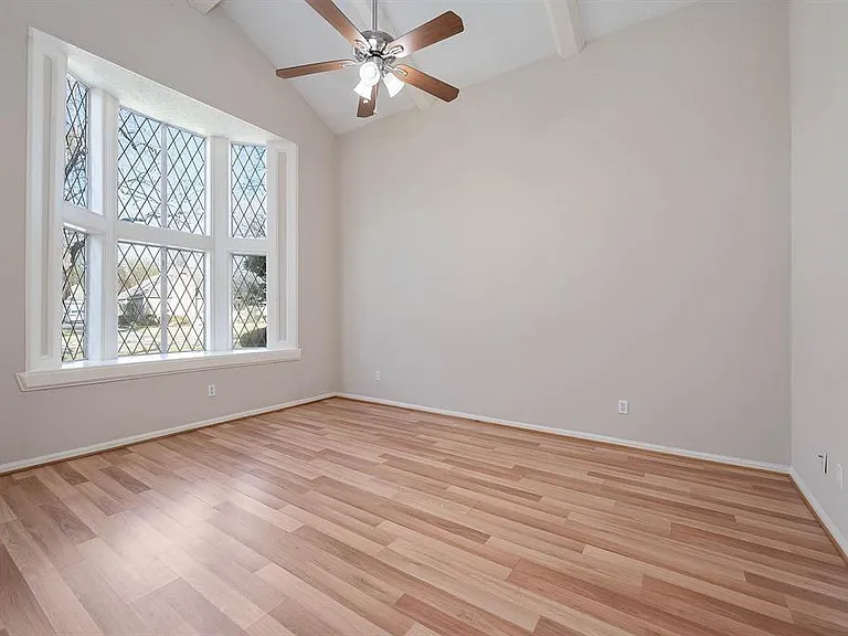 9311 New Forest Rd — Photo 6