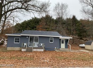 68441 Sweet Lake Rd, Sturgis, MI 49091