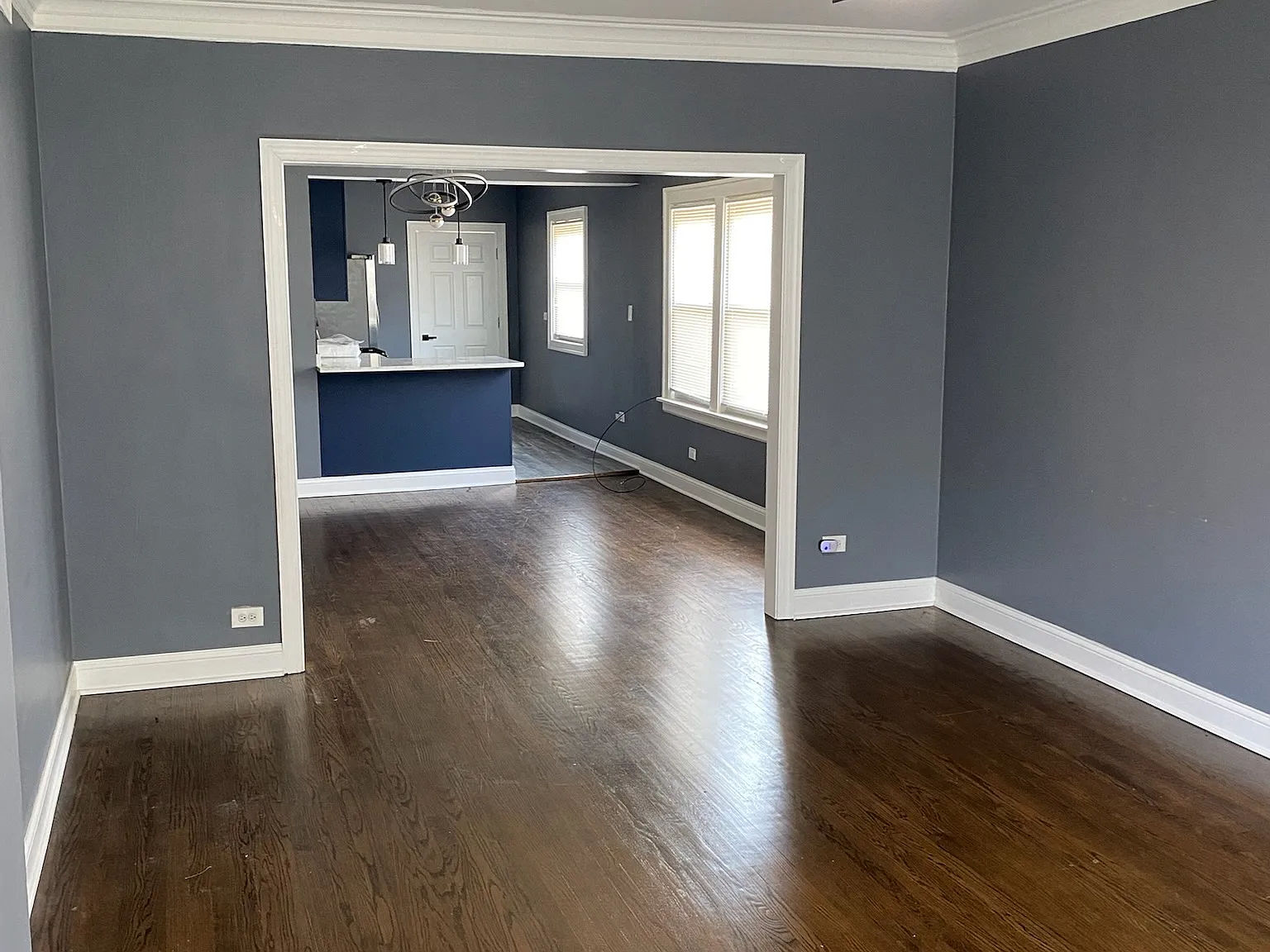 3 bed, 1100 sqft, $1,700 — Photo 2