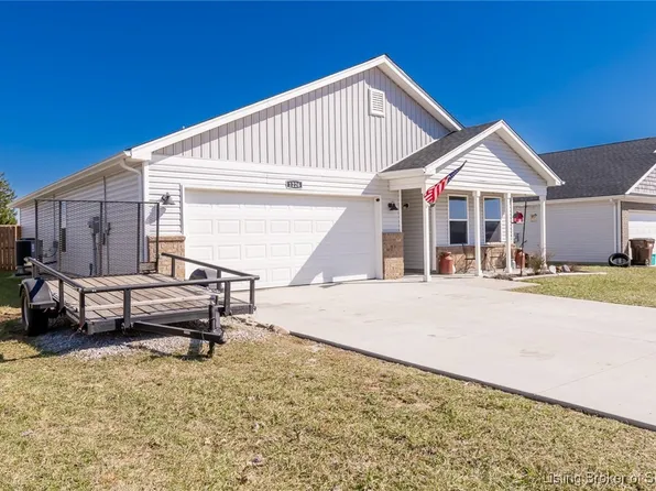 1226 Graham Boulevard, Scottsburg, IN 47170