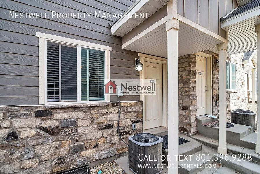 Lovely 3-bed townhouse in Herriman waiting for you! — Photo 1
