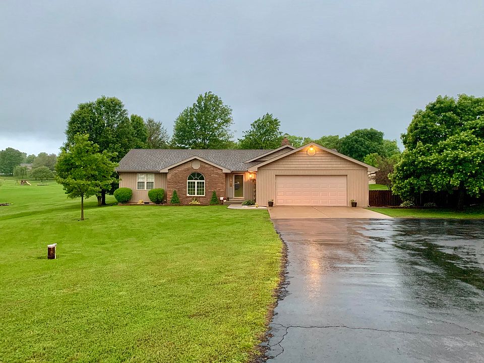 2nd image of 3135 N Farm Road 137