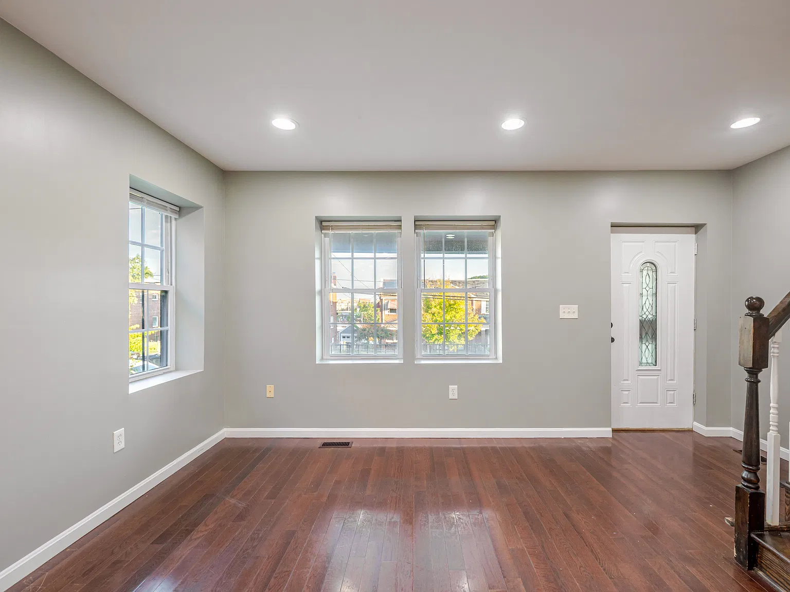 3 bed, 3738 sqft, $2,495 — Photo 1