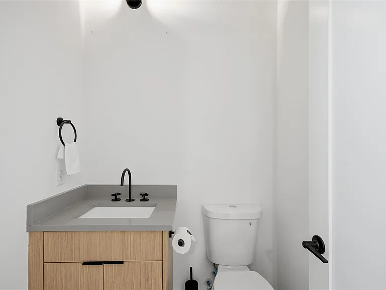 5509 Hershe St — Photo 25