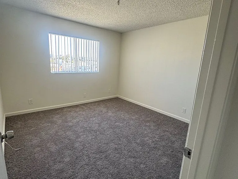 B & B Apartments — Photo 32