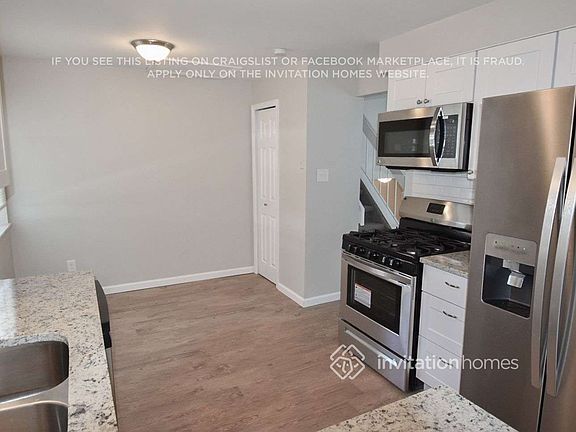 3rd image of 6341 W 109th Pl