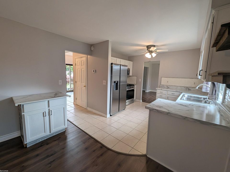 2881 Harwood Dr, photo 27