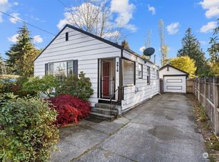 3515 SW 98th St, Seattle, WA 98126