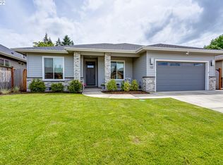 122 Grizzly Ave, Eugene, OR 97404