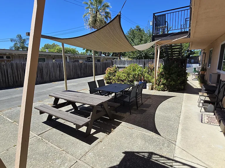 2 bed, 1.0 bath, 850 sqft, $1,700 — Photo 5