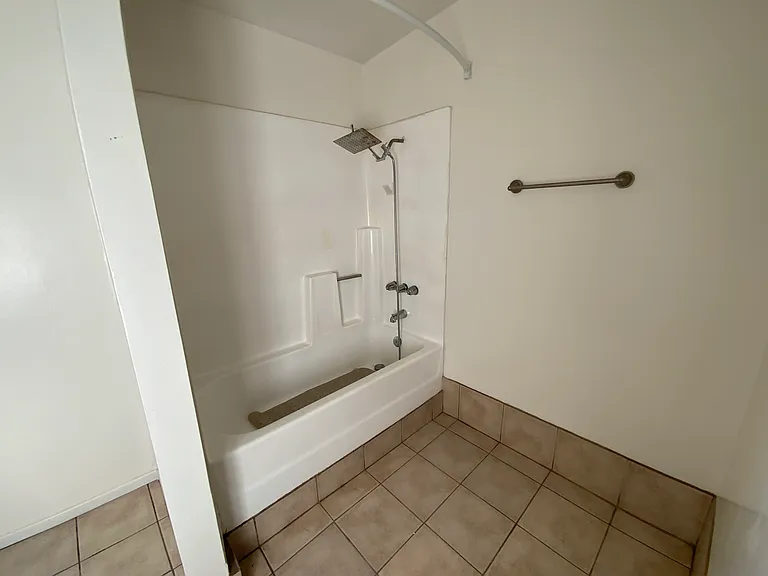 1754-56 Greenfield Ct #1754 — Photo 8