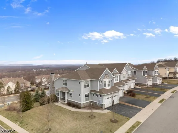 1 Blazingstar Way, Allamuchy Twp., NJ 07840
