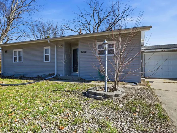 6800 SW Crestwood Dr, Topeka, KS 66619