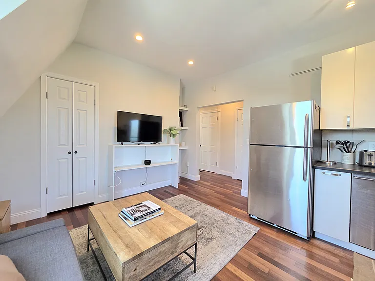 1101 P St NW #3R — Photo 11