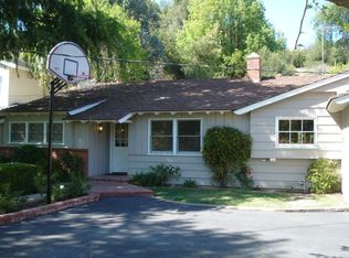23327 Oxnard St, Woodland Hills, CA 91367