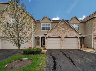 2926 Stonewater Dr, Naperville, IL 60564