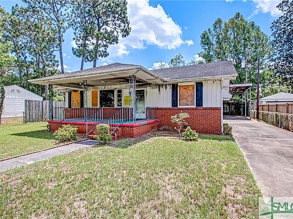 3rd image of 2111 S Fernwood Dr