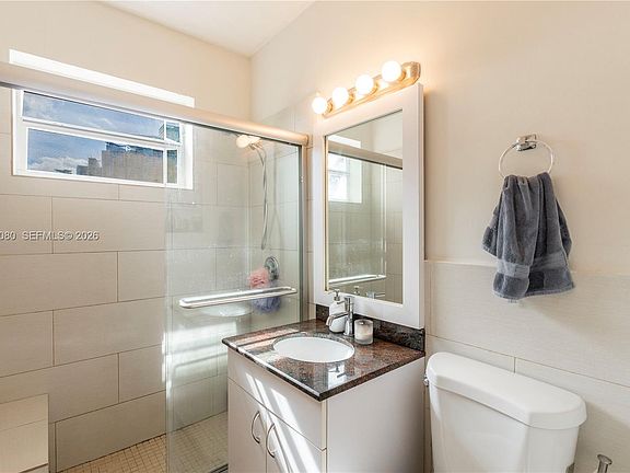 5th image of 728 Lenox Ave #728A8