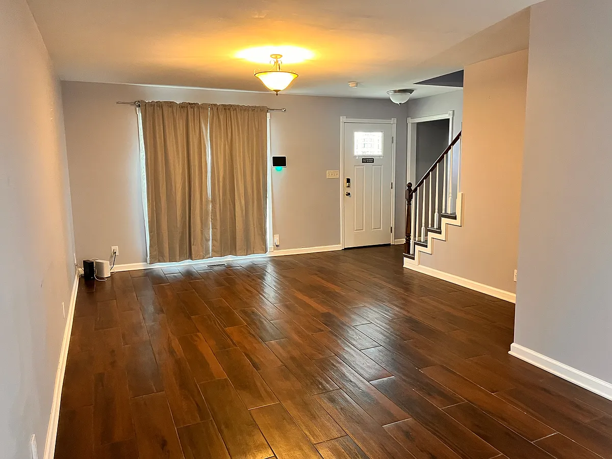 Family room - Chancery Ln