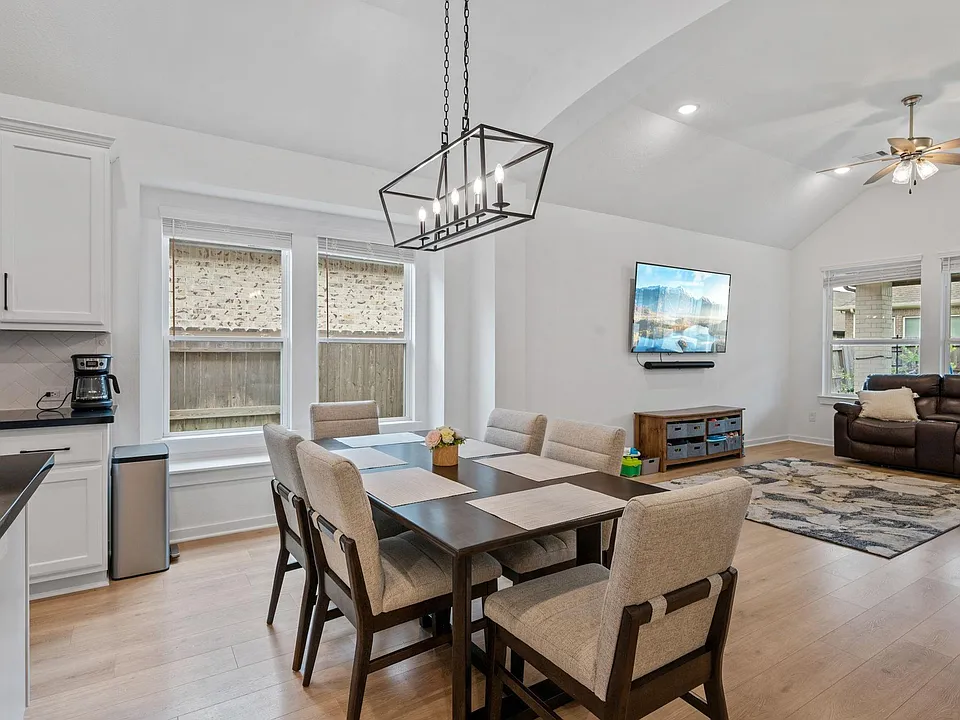 15727 Autumn Sun Ct