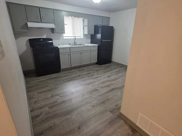 518 George St — Photo 13