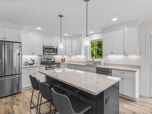 246 Hendee Lane, Jericho, VT 05465
