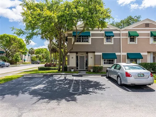 5248 SW 123rd Ave, Fort Lauderdale, FL 33330