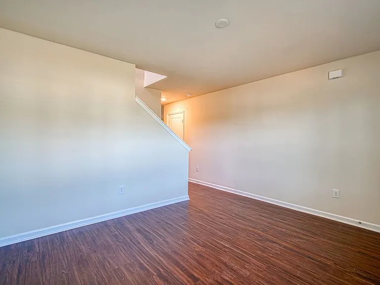 572 Millsgate Cir — Photo 9