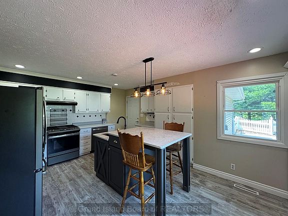 5th image of 3007 Gladstone Cir