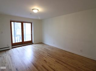 628 Metropolitan Ave APT 2F, Brooklyn, NY 11211