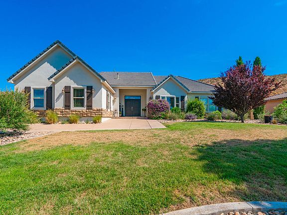 2nd image of 1385 E Majestic Dr