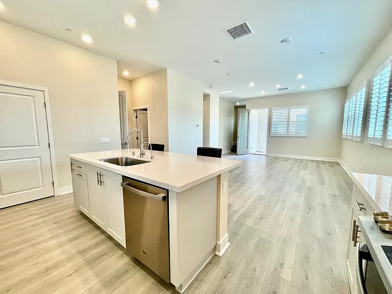 1692 Enterprise Dr — Photo 13