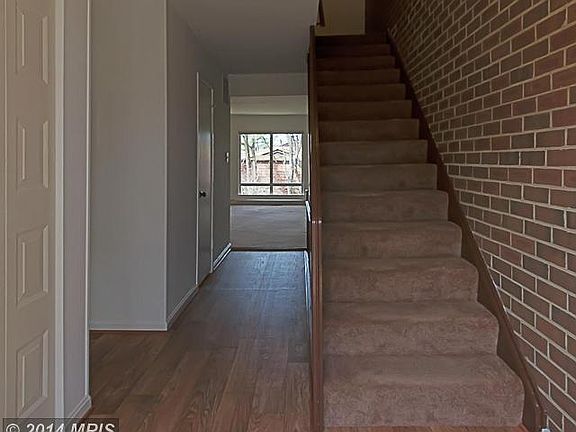 3rd image of 4920 Sauquoit Ln