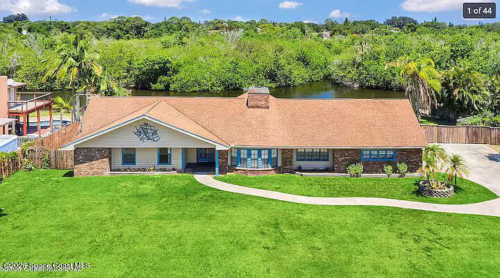 1st image of 999 Sunswept Rd NE