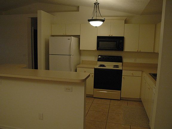 3rd image of 479 SW Parish