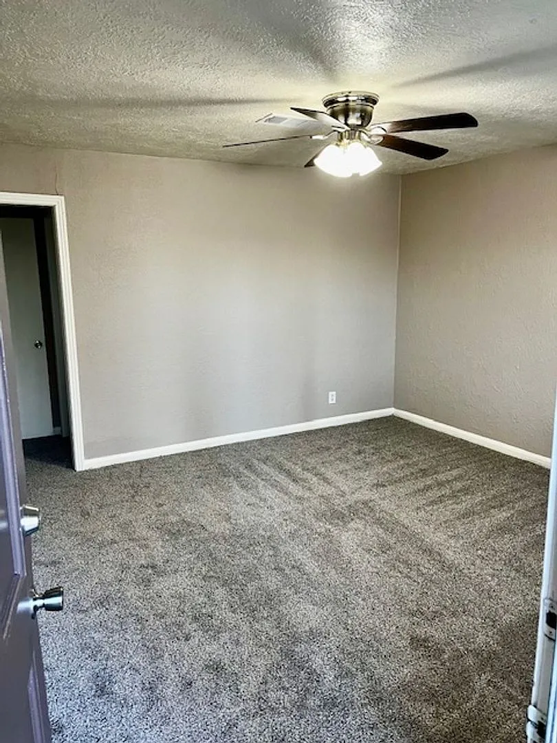 October Move In — Photo 3