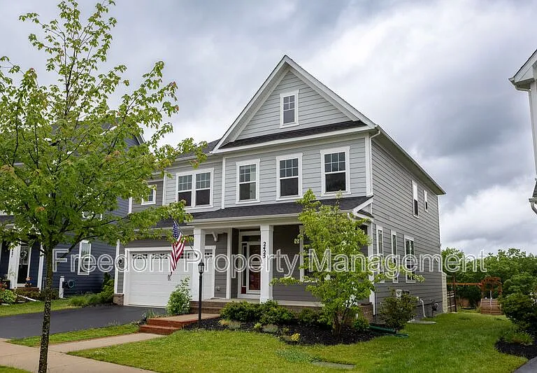 2425 Morgans Point Dr — Photo 3