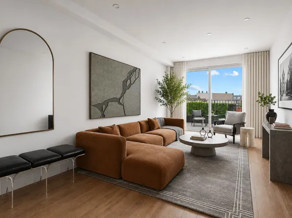 424 Evergreen Avenue image 1 of 7