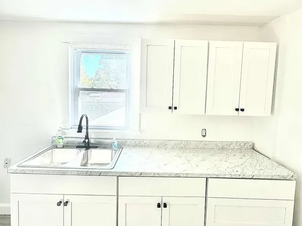 212 S Chestnut St APT 4, Collinsville, IL 62234