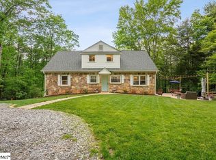 136 Hearthstone Ridge Rd, Landrum, SC 29356