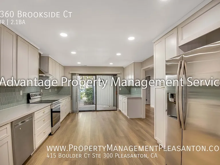 5360 Brookside Ct — Photo 6
