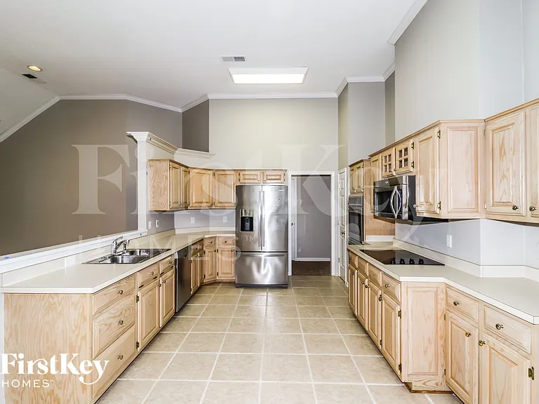 1523 Cedar Mills Dr — Photo 6
