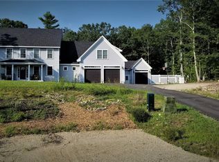 11 Chestnut Way, Lee, NH 03861