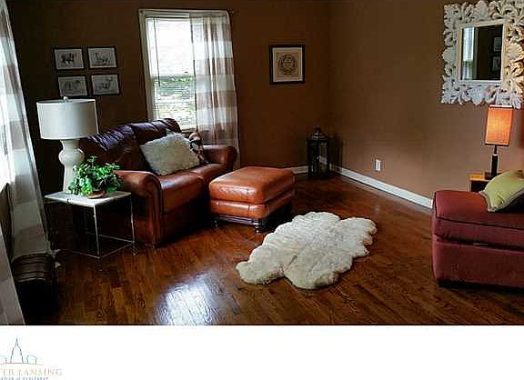 4th image of 1001 Parkdale St