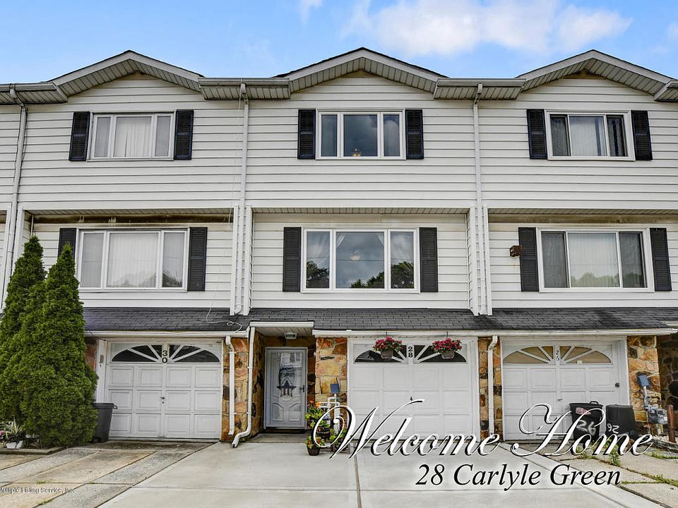1st image of 28 Carlyle Grn