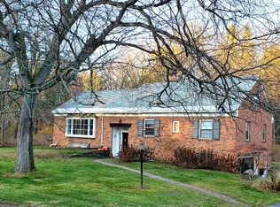 2311 Cayuga Rd, Niskayuna, NY 12309