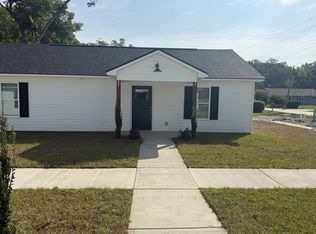 532 Jessamine St #B, Darlington, SC 29532