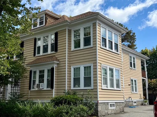 11 Holly St #2, Salem, MA 01970